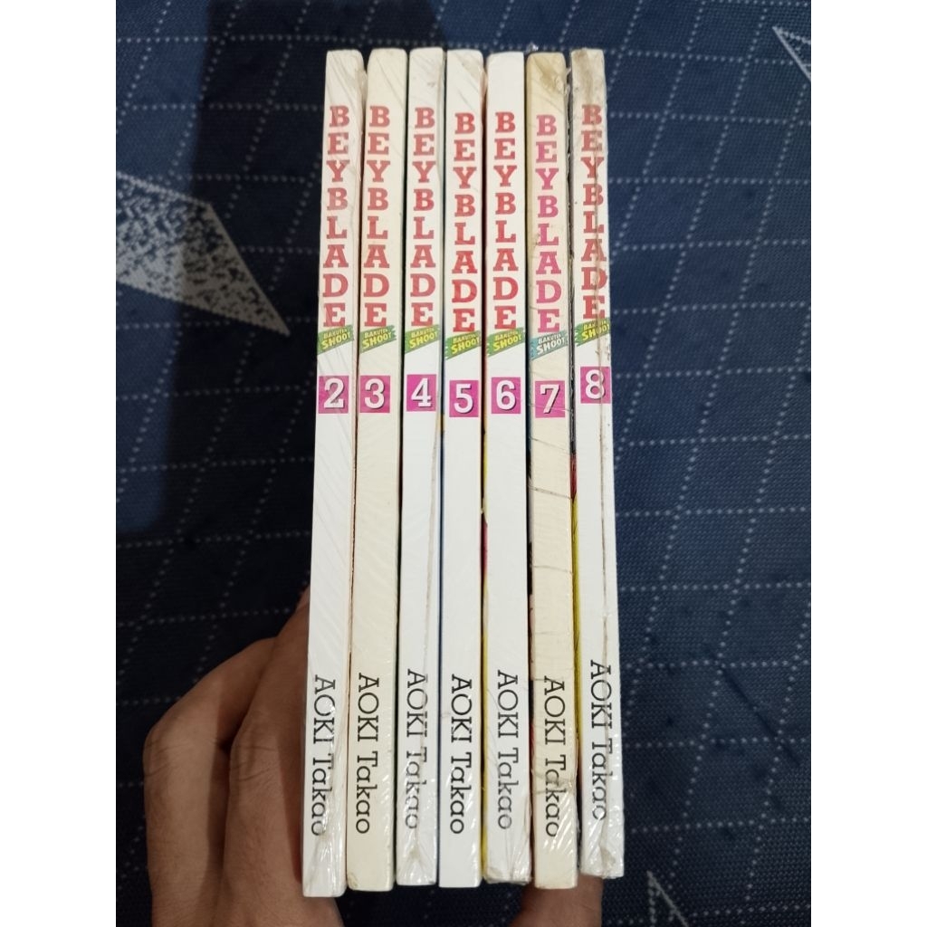 paket komik beyblade