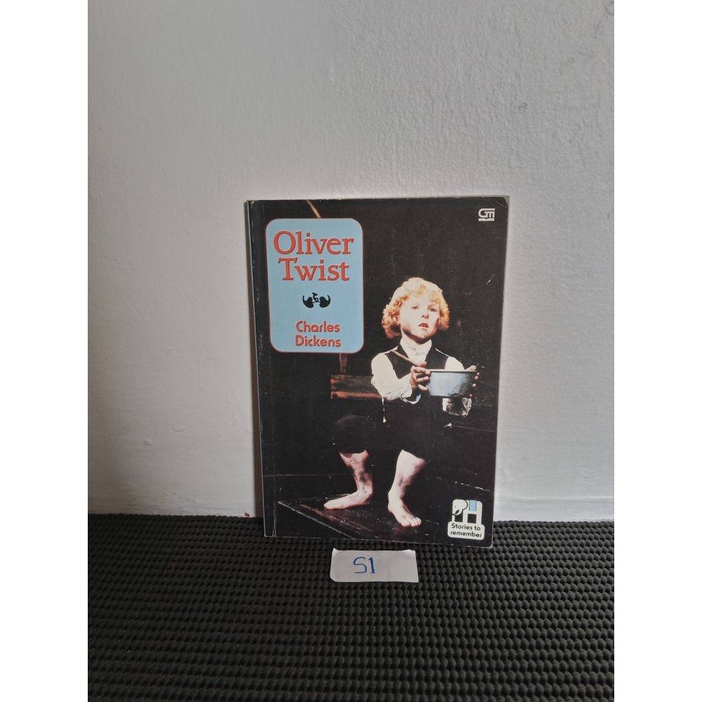 OLIVER TWIST - CHARLES DICKENS