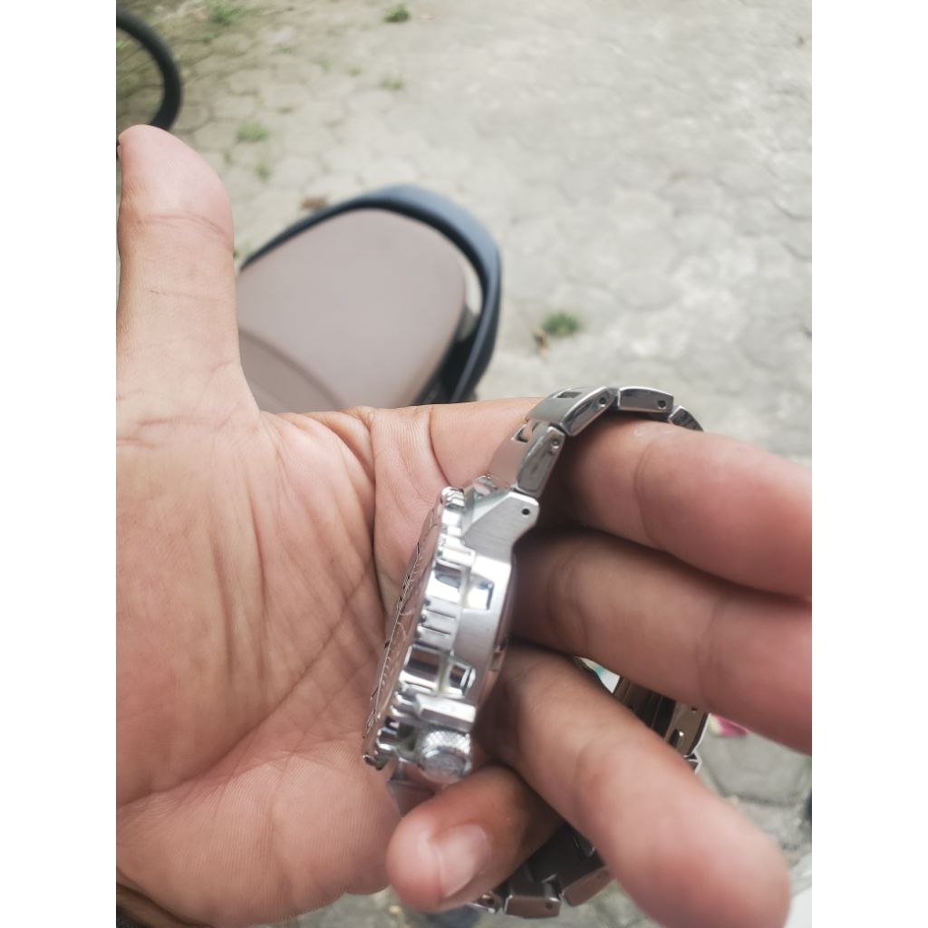 Steeldive Monster ( secound ) free 4 strap