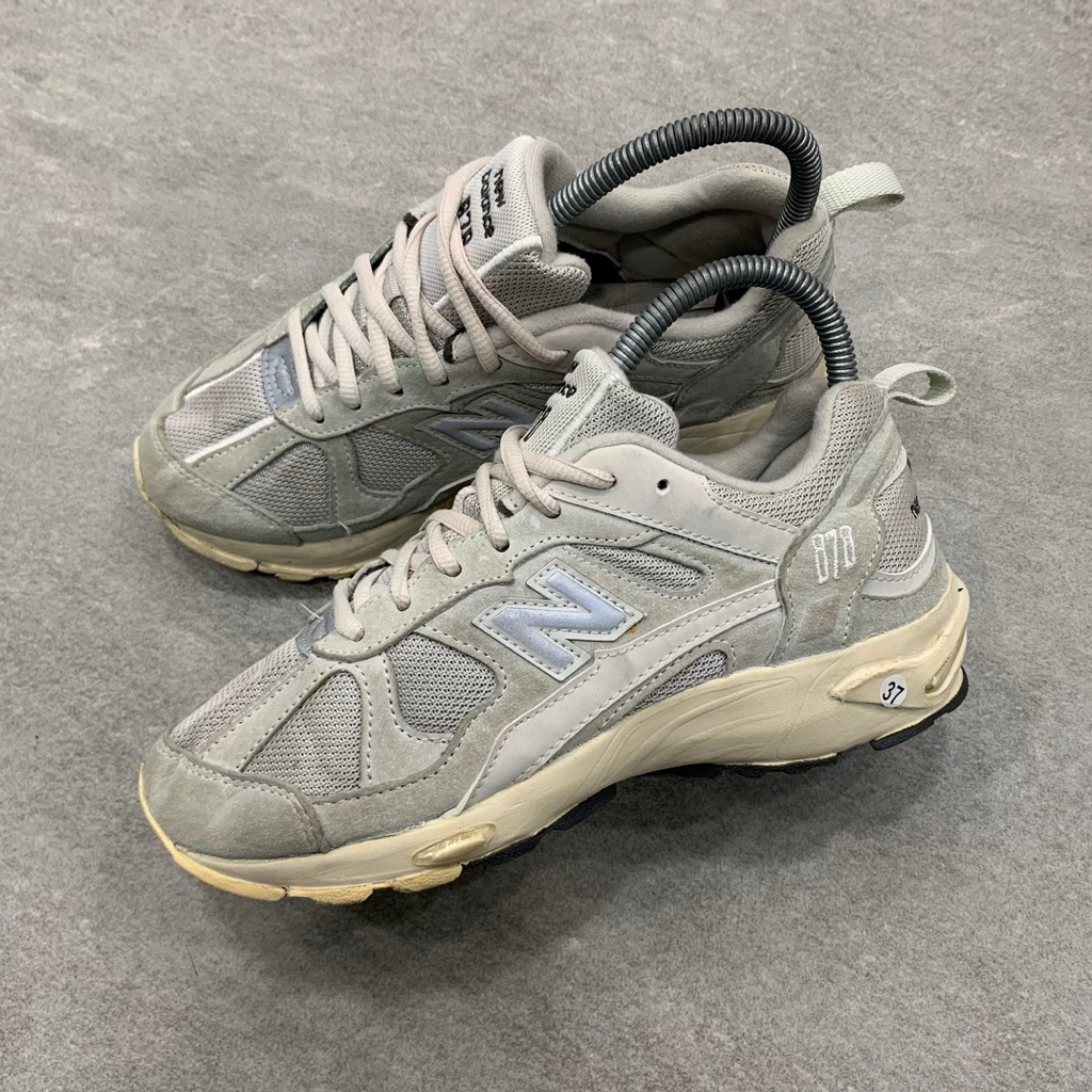 New Balance 878