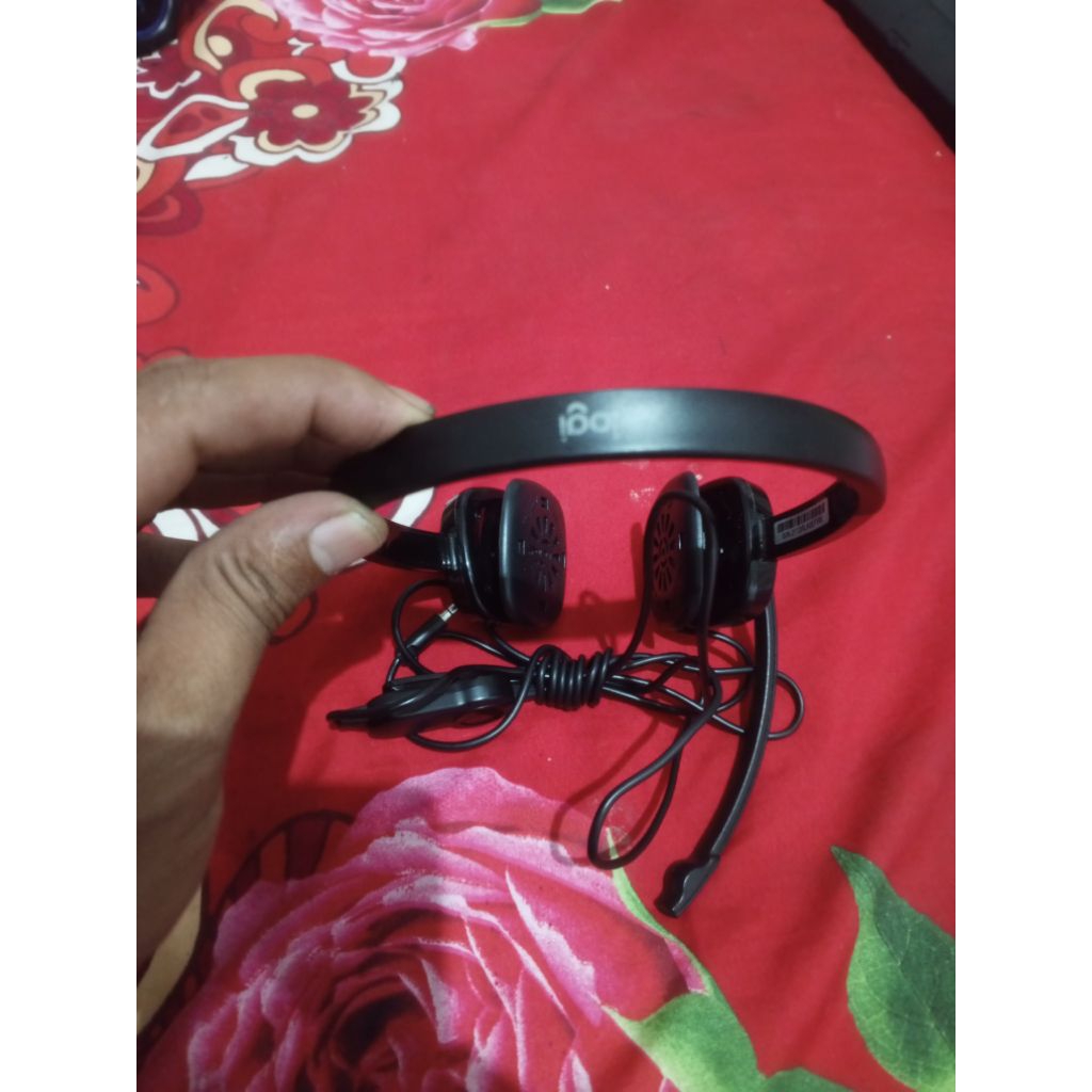 Headset Logitech Original bekas H111/H151 Suara jernih dan nge Bass Tapi