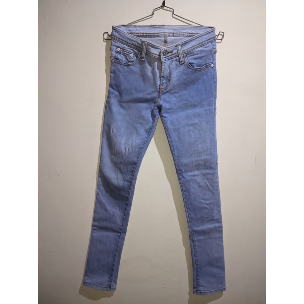 Preloved Celana Jeans Brand Prada Uk 28 minus resleting