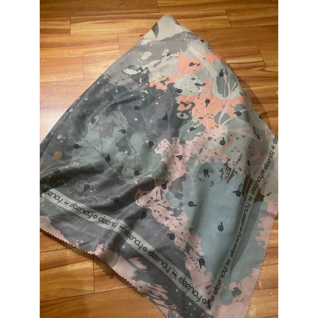 deenay hijab preloved