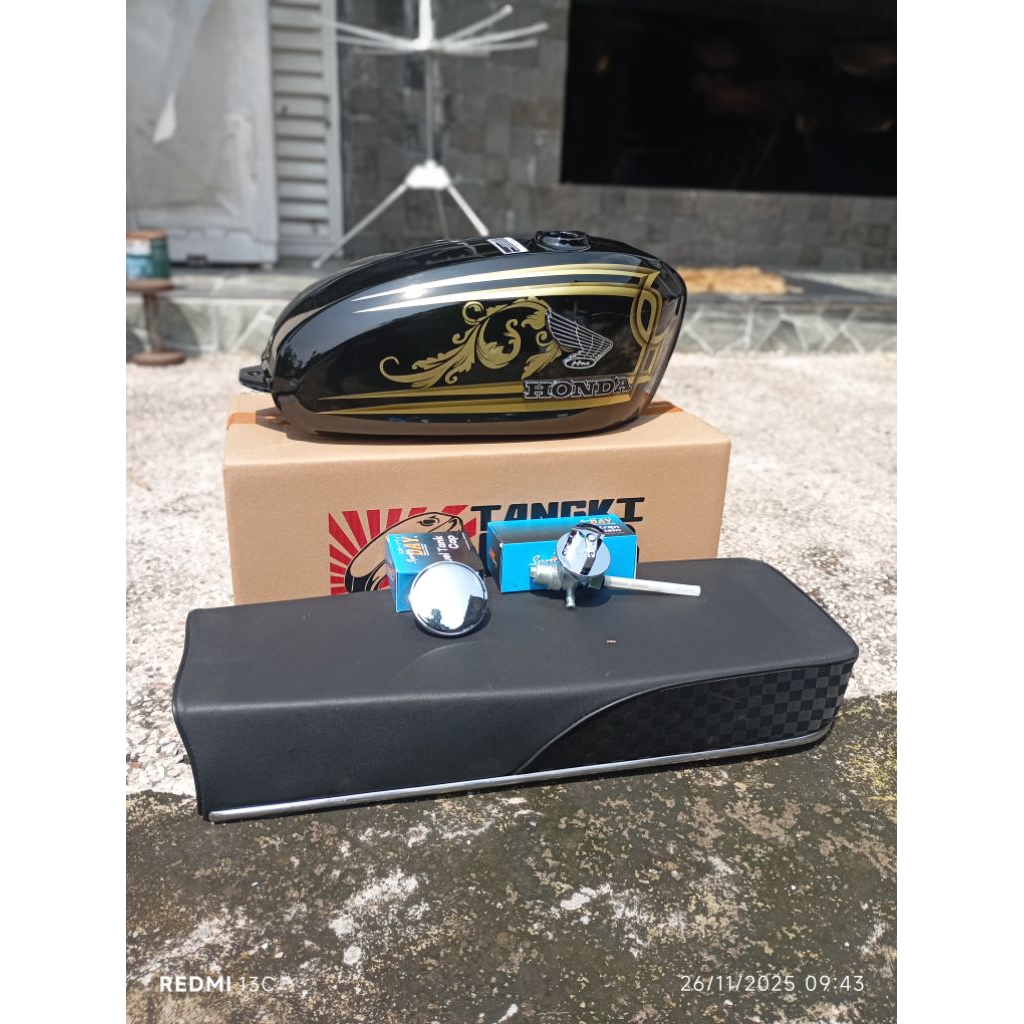 TANGKI GMB CB 125 HITAM LIST BATIK SET TUTUP TANGKI CEMBUNG SET KRAN BENSIN SET JOK LIST CATUR 7CM B