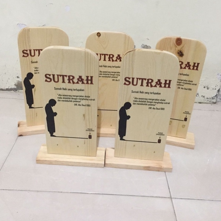 sutrah pembatas sholat bahan kayu
