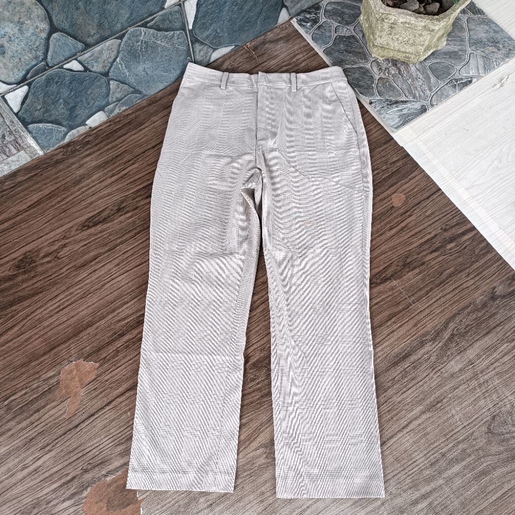 ankle pants uniqlo tartan muluss ( sz 29 perhatikan pxl)