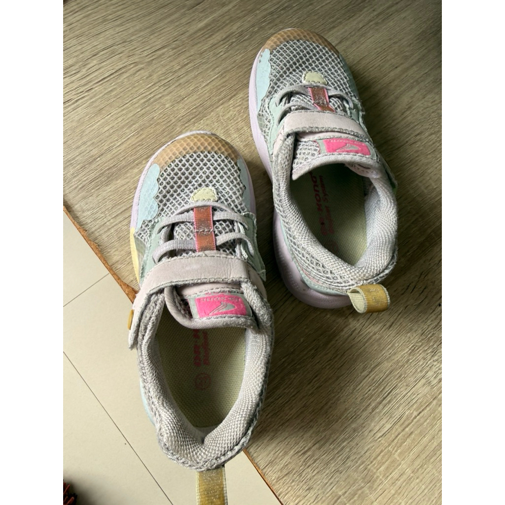 Sepatu anak/sepatu preloved Dr.Kong