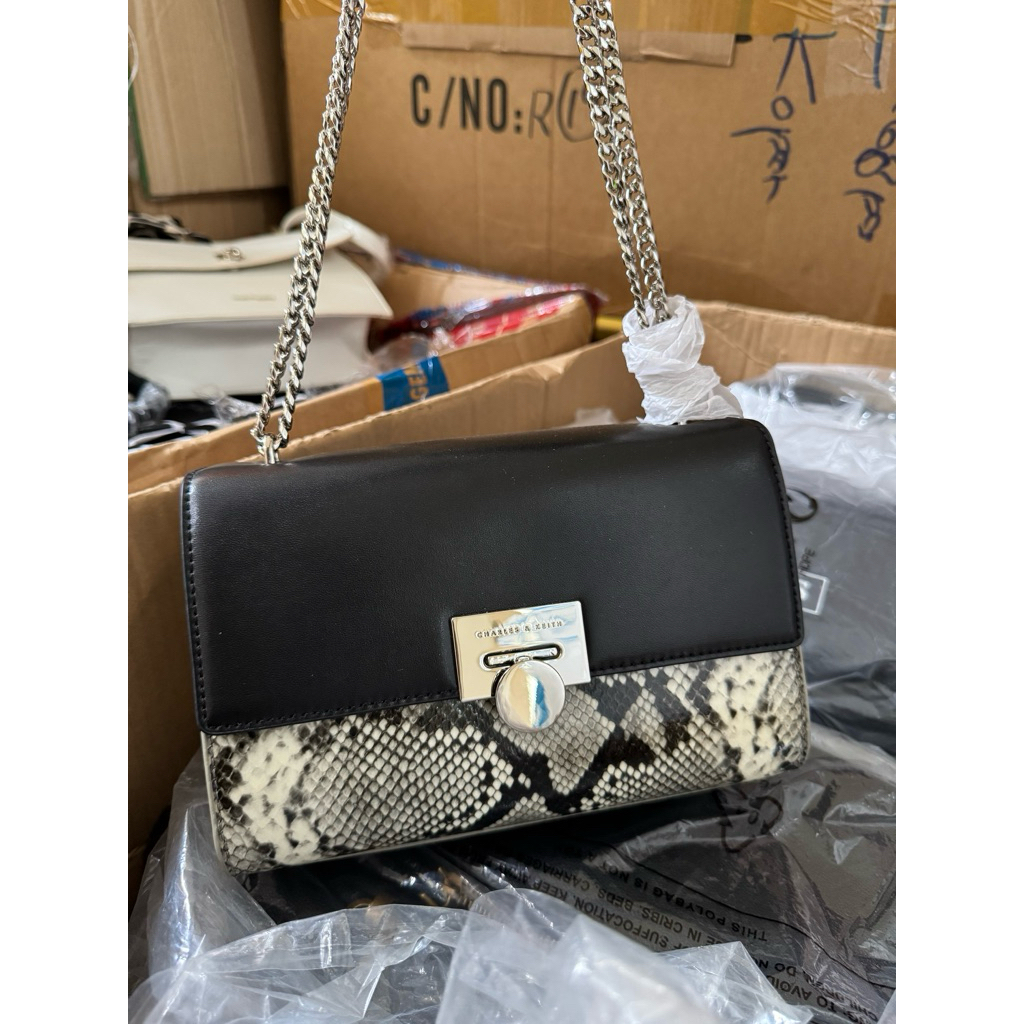 Tas Snake Skin Charles and Keith Original store