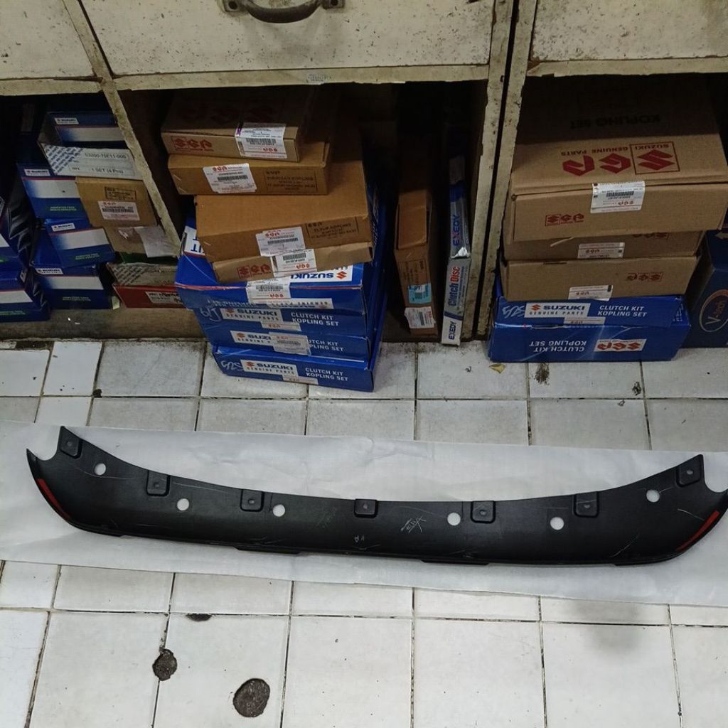 Harga fronx suzuki spoiler Terbaru Mei 2026 | BigGo Indonesia