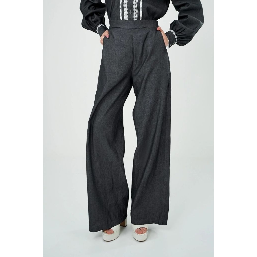 ALEXIS PANTS DENIM BY MANDJHA IVAN GUNAWAN