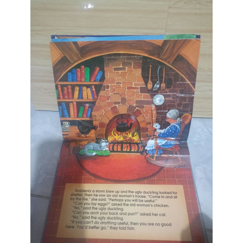 Import : Pop Up Storybook ( The Ugly Duckling)