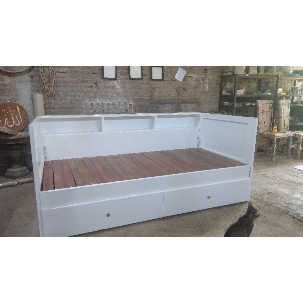 Dipan kayu Sorong minimalis modern idaman IKEA putih Natural