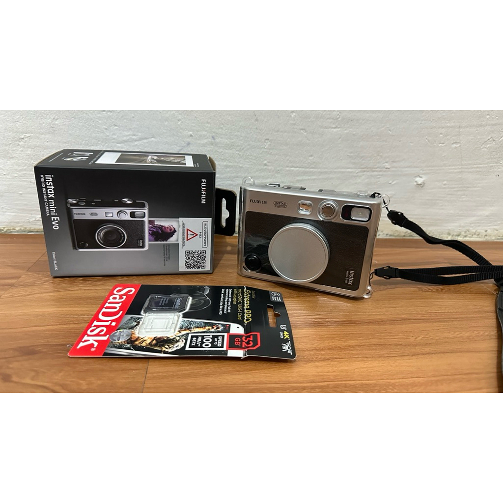 Fujifilm Instax Mini Evo Fuji Instant Camera Fujifilm Mini Evo (PRELOVED)
