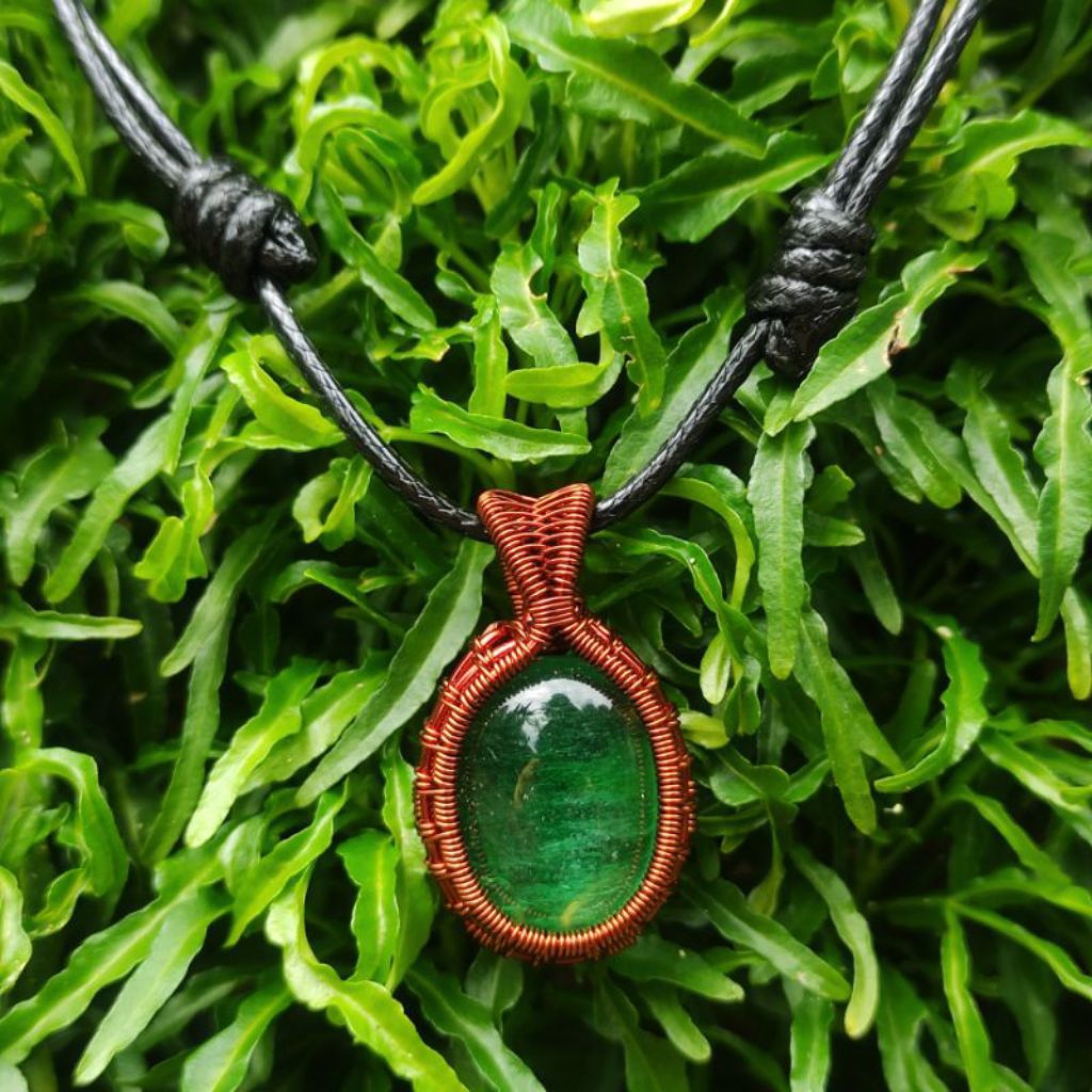 Kalung etnik Wire Wrapped batu akik Hijau Jambrut Kalimantan natural 100% asli