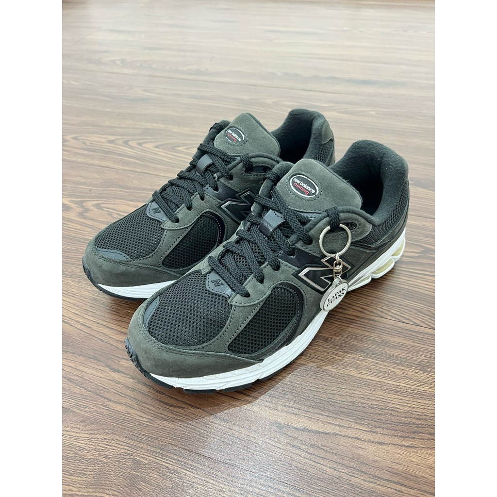 New Balance 2002r Dark Grey