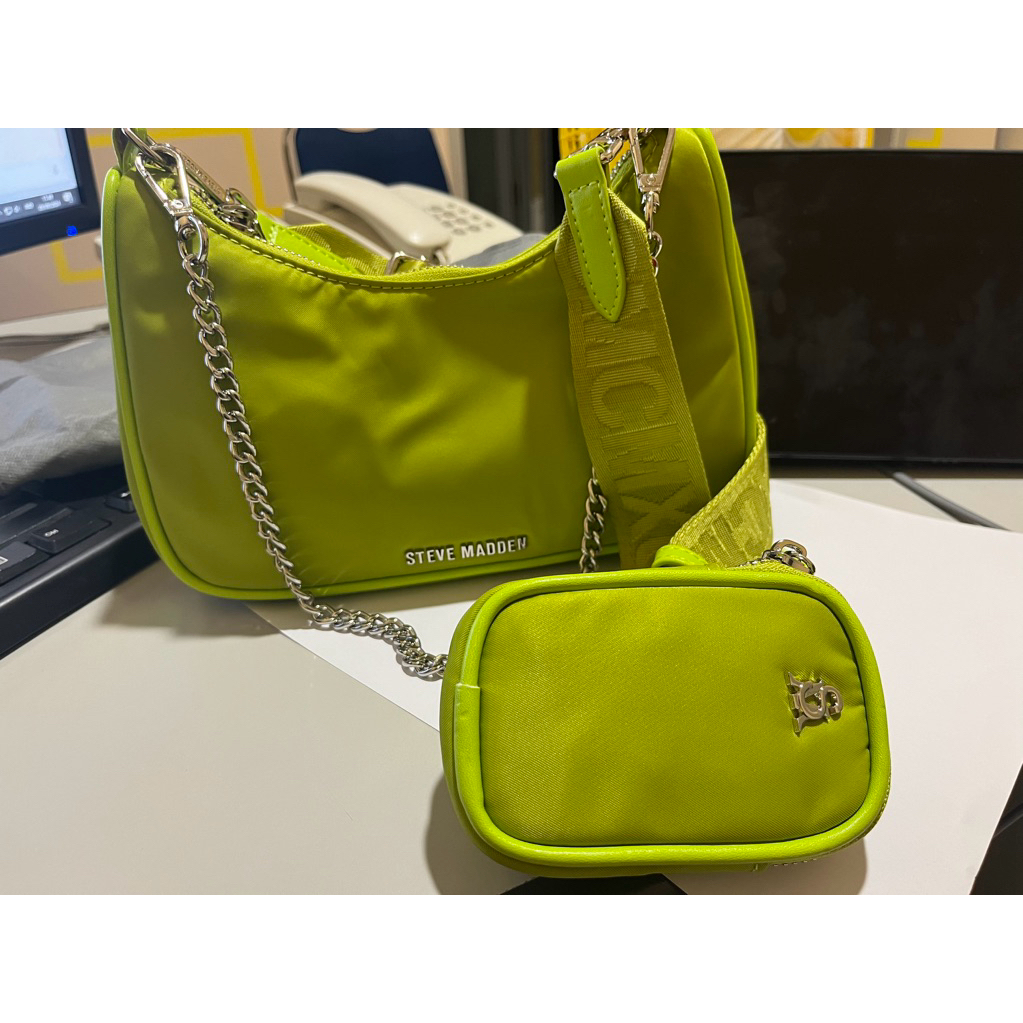 New Original Steve Madden Bvital