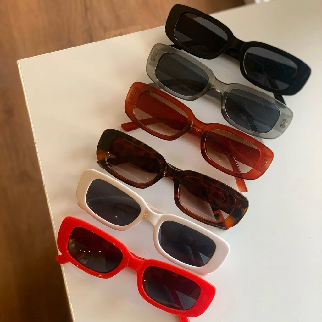 KACAMATA HITAM TERBARU// KACAMATA HITS// KACAMATA IMPORT// KACAMATA GAYA// KACAMATA WANITA// KACAMAT