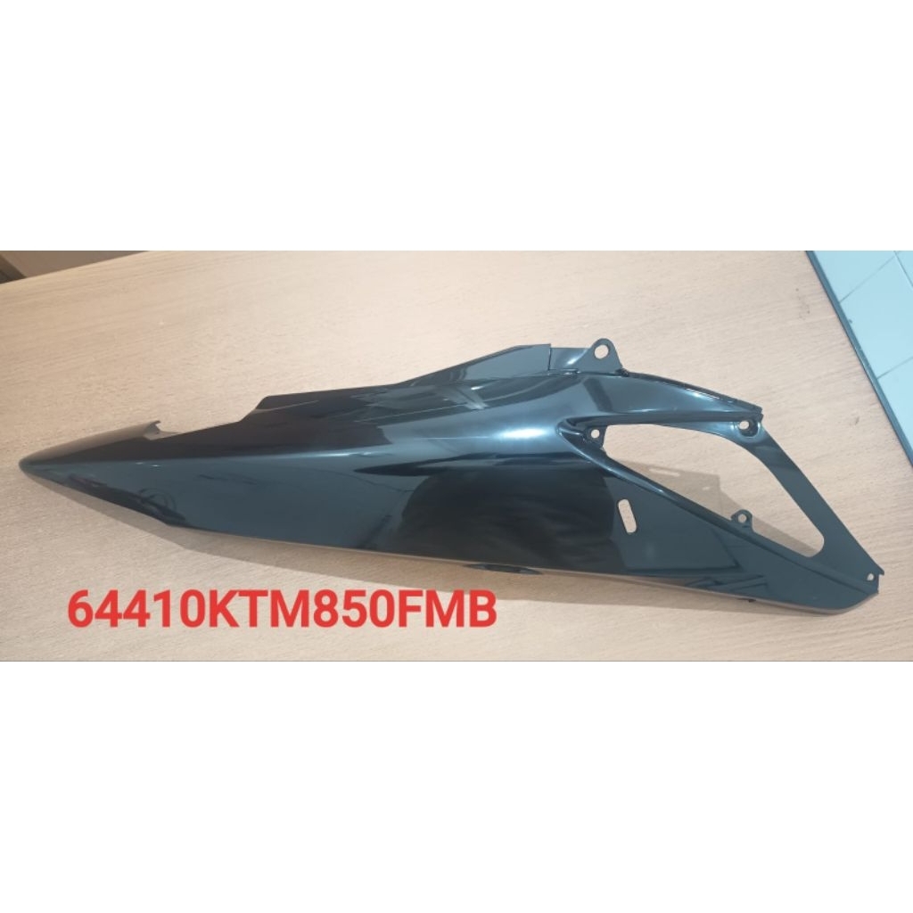 Cover Body Kanan Hitam - Supra X 125 Injection (2007-2014) 64410KTM850FMB