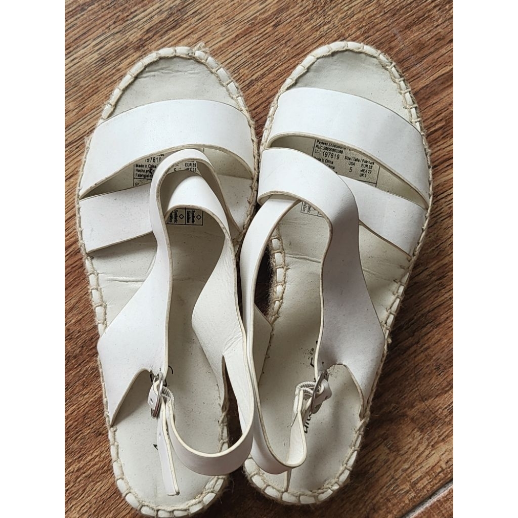 sepatu wanita preloved putih payless store