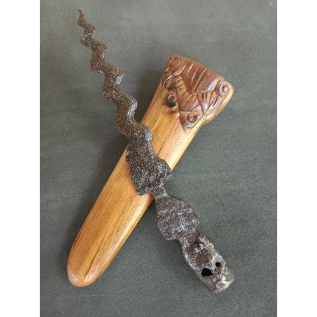 pusaka keris putut temuan darat