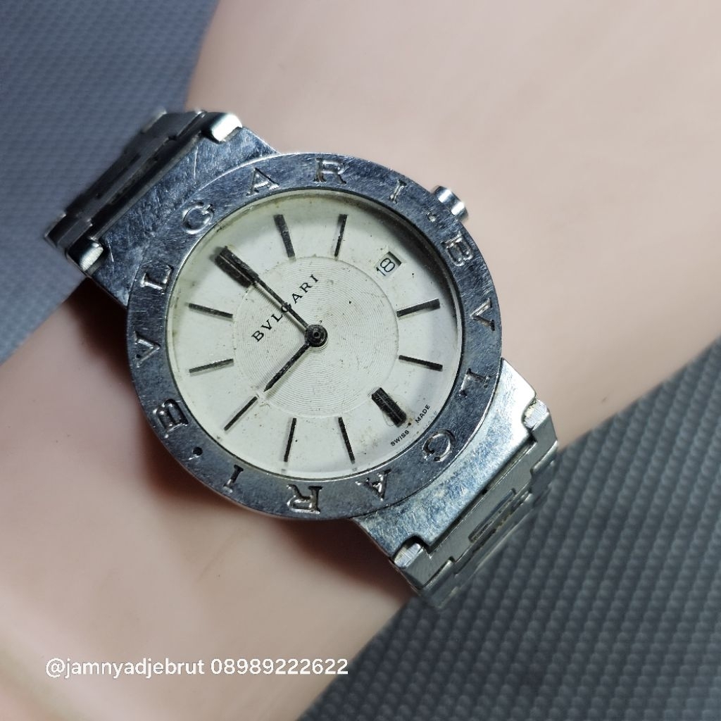 Jam Bulgaria L9030 Grey White Non Ori Bekas