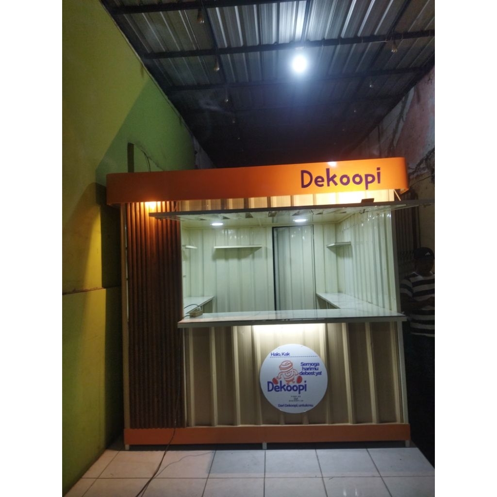 booth bar semi container minimalis mewah