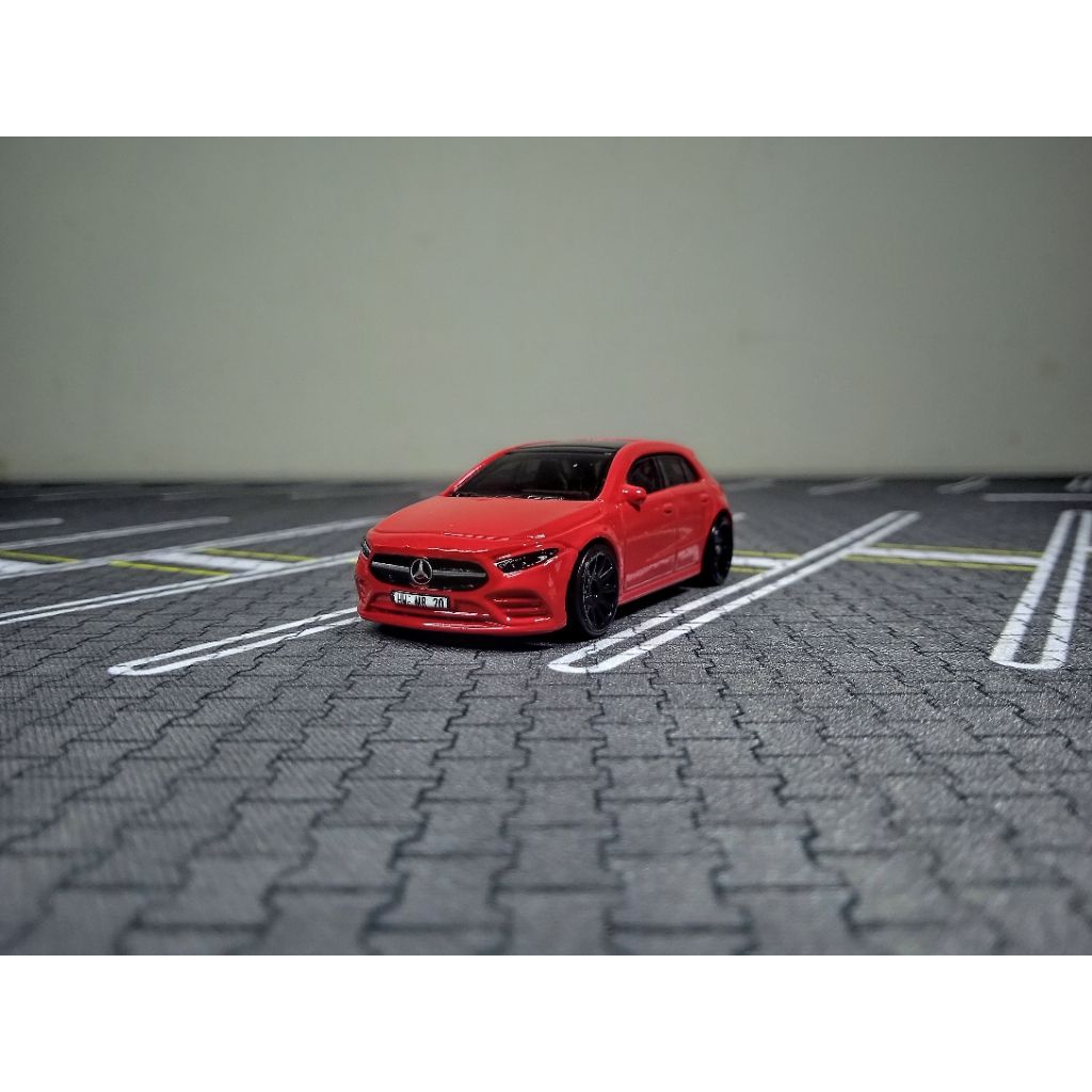 Hot Wheels LOOSE 2019 Mercedes-benz A-Class Red