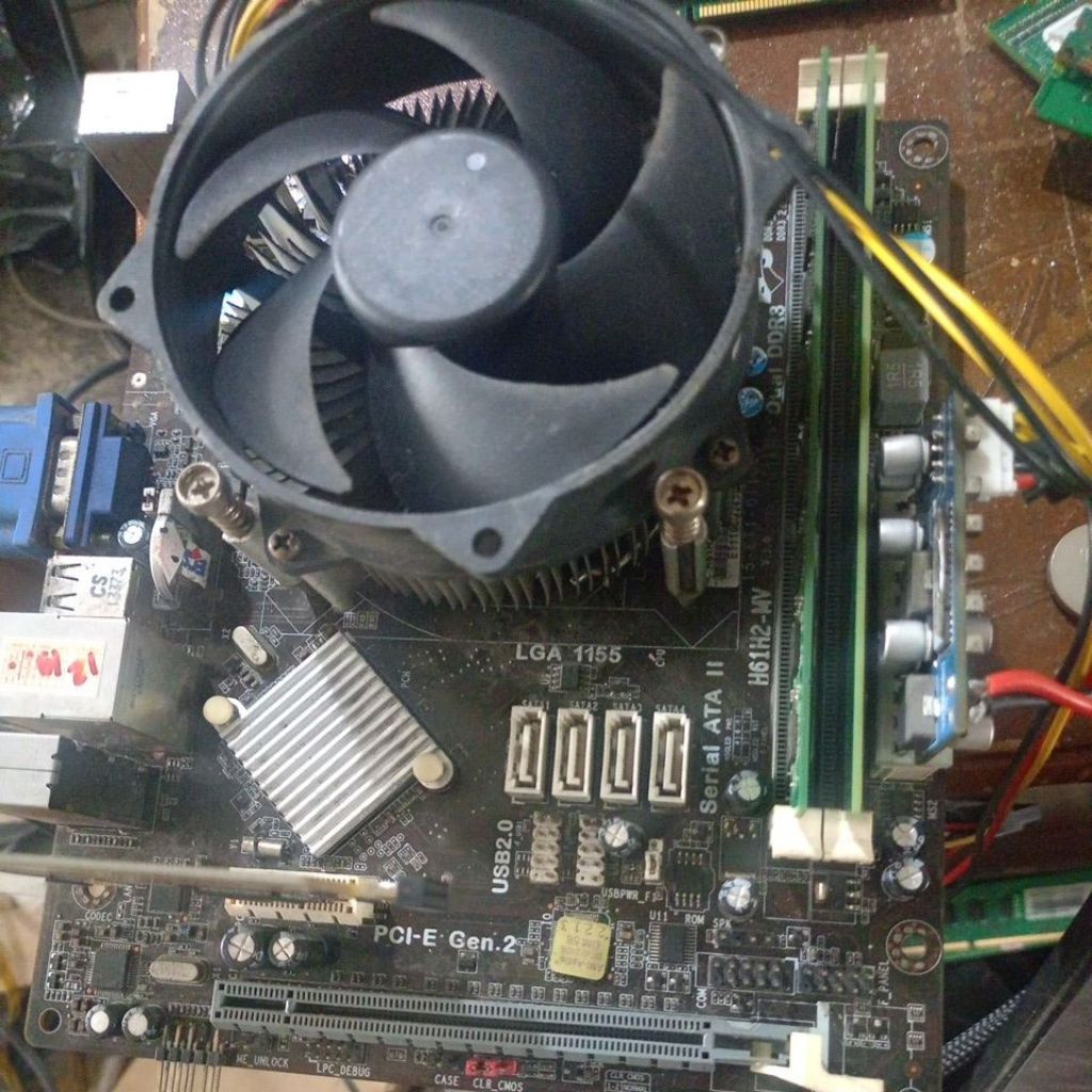 H61 ecs minusan cek display