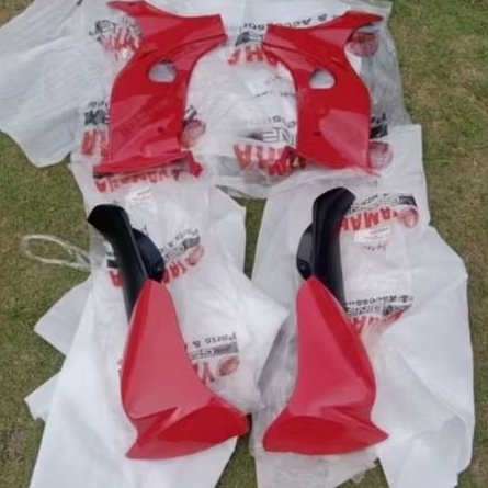 sepasang sayap legseal luar dalam tebeng jupiter 2001_2004 merah vrc1 original ygp