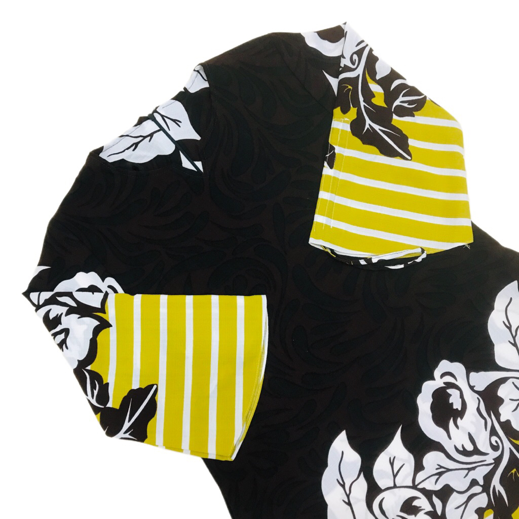 Blouse Tunik Motif Bunga Kombinasi Garis Lengan 3/4 Wanita