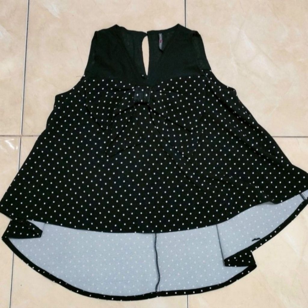 (BACA DESC) PRELOVED Baju blouse sleeveless polkadot hitam putih pita ribbon