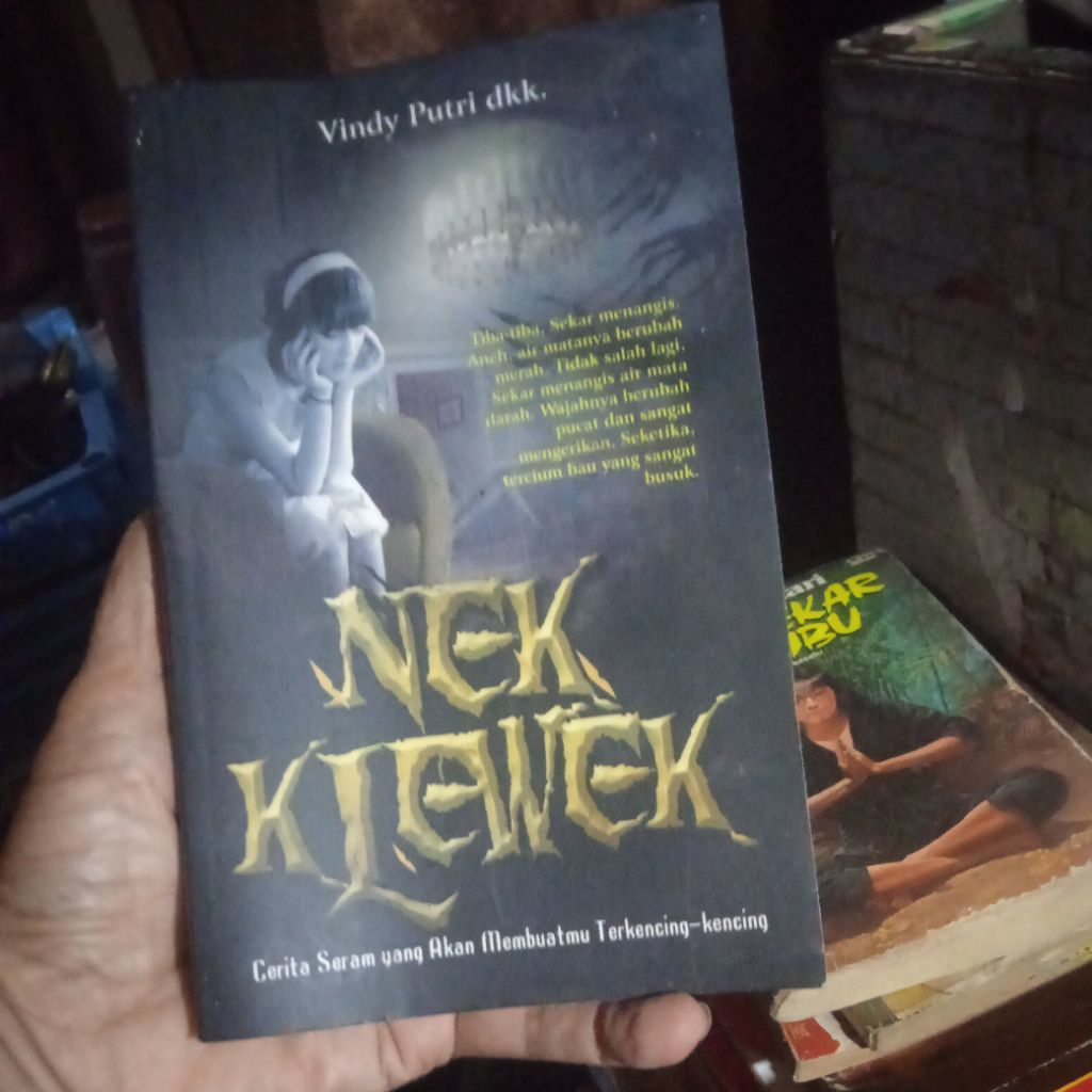 buku Nek Klewek, Cerita cerita Horor yang menegangkan, buku original