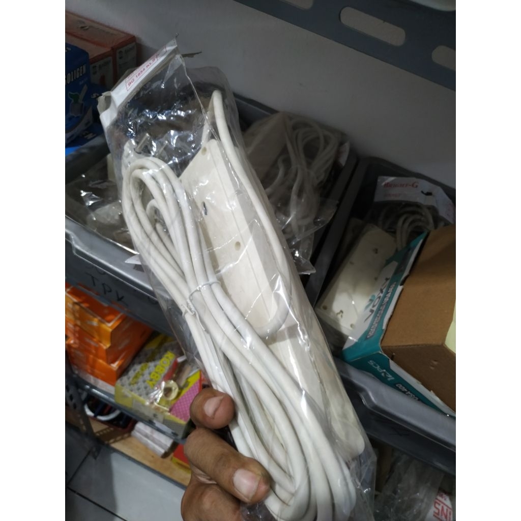 Stop Kontak 4 Lubang Kabel 5 Meter Bright G Terminal 4 Lubang Bright G