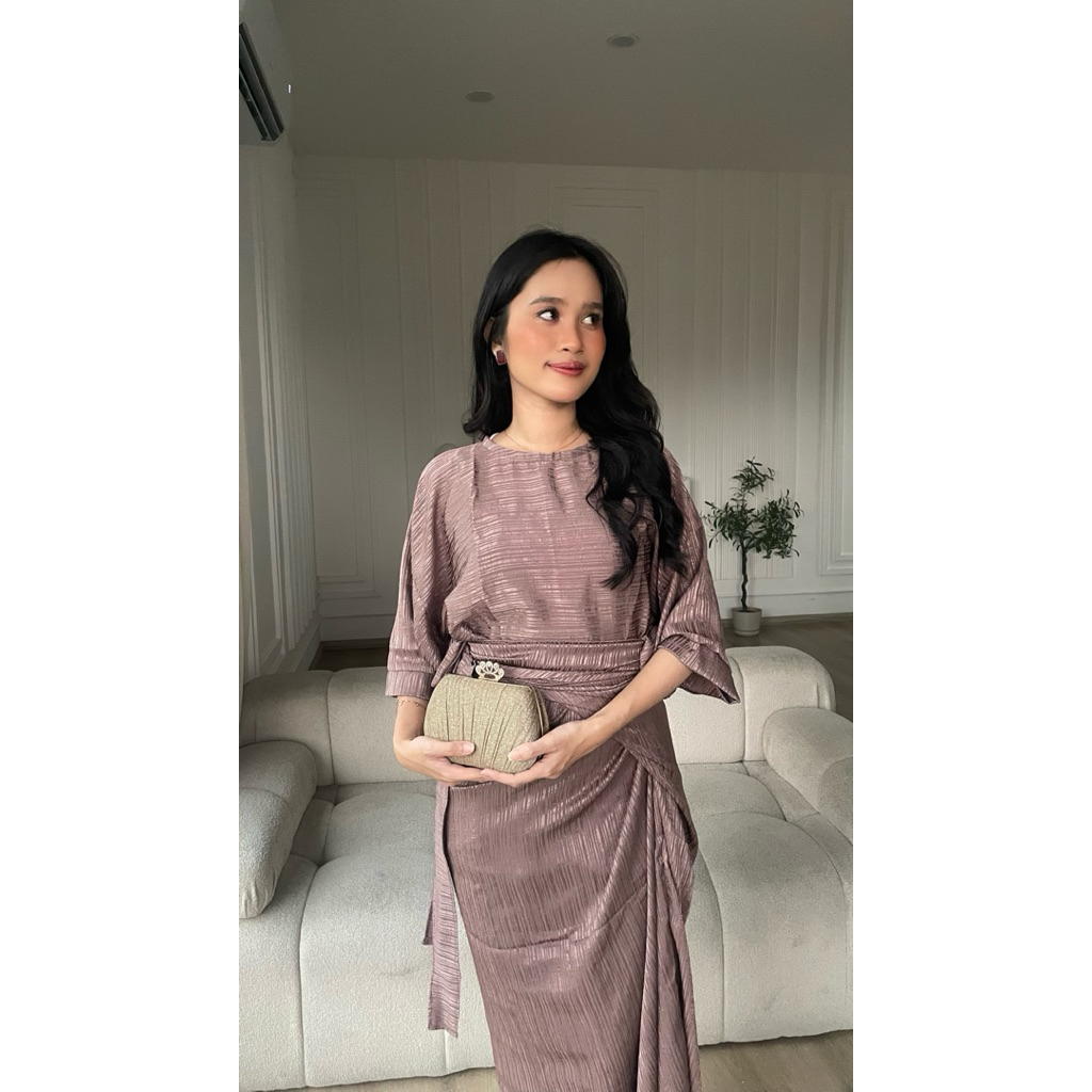 Zéa - Ava - Setelan Set Kaftan dan Rok Lilit Katun Polos Multi Look