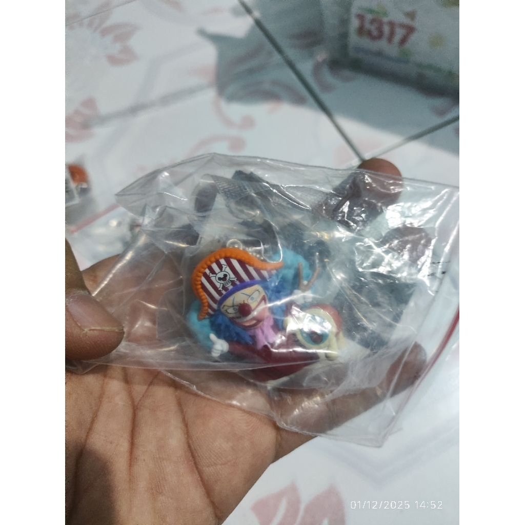 Gashapon toys keychain Yonko Buggy the Clown original