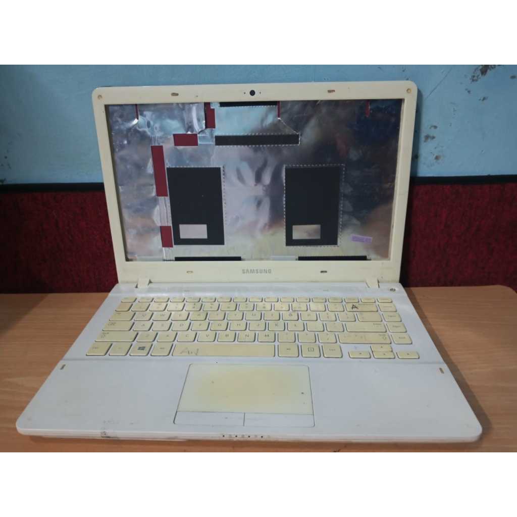 Kesing Casing Case Laptop Samsung NP370R4V