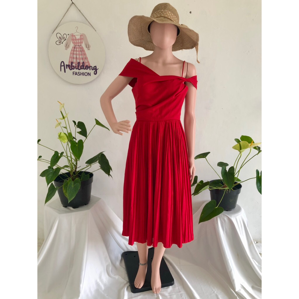 Self-Portrait Midi Dress in Red