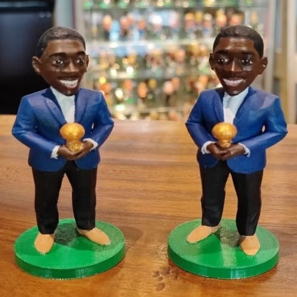 Figure Pemain Bola OUSMANE DEMBELE Winner of Ballon D'Or 2025 (Rare)