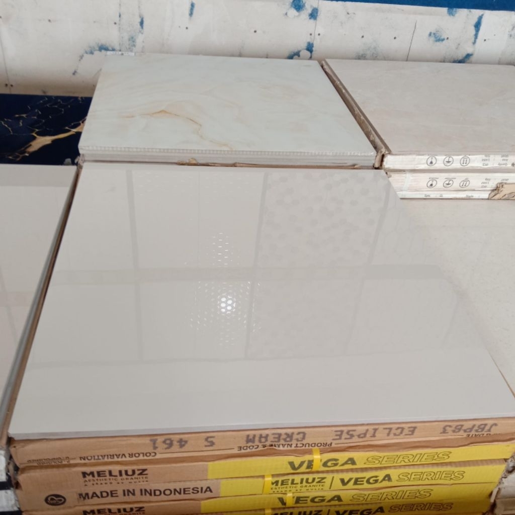 granit crem polos 60x60/granit lantai 60x60/granit murah/granit kilap/esclipse/granit kw 1