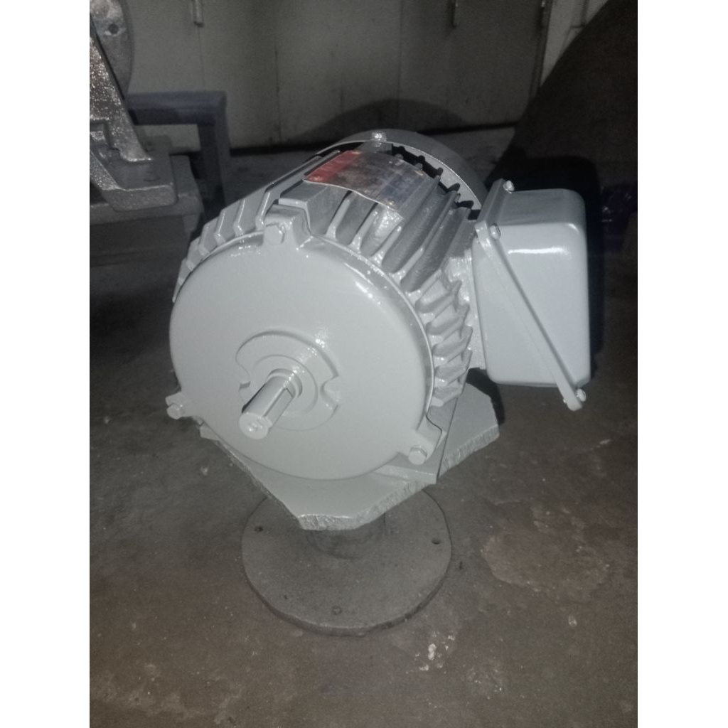 DINAMO 1/2 HP 1400 RPM 3 PHASE