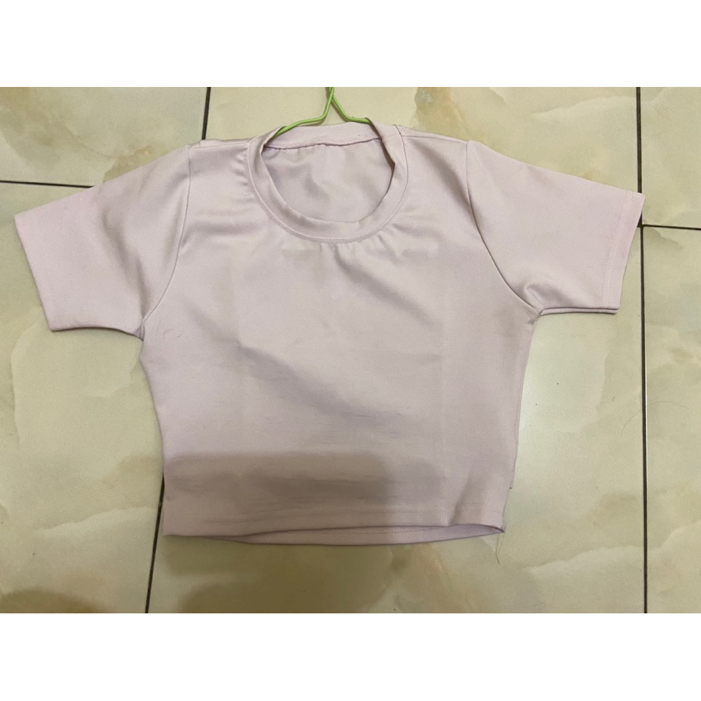 Crop Top Pink Wanita-Baju Gym Crop Wanita-Baju Olahraga Crop Wanita