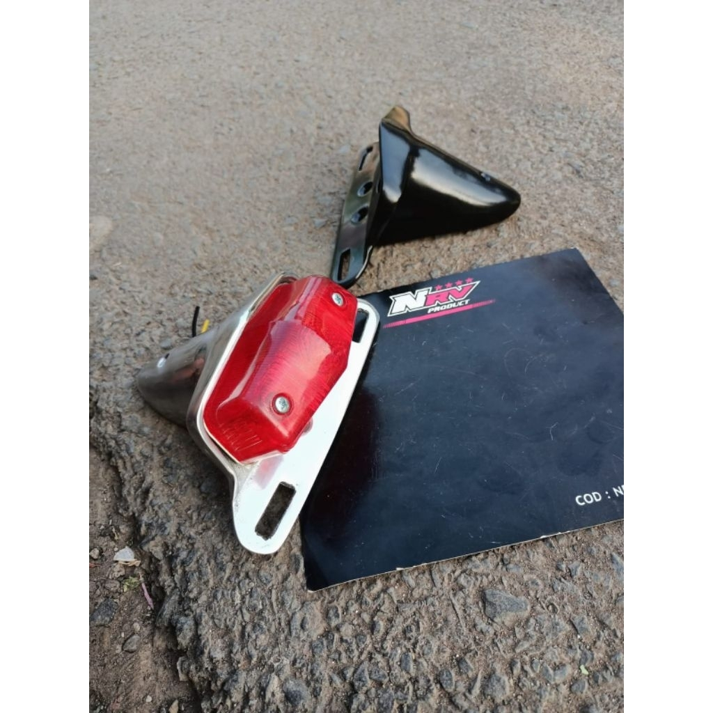Stoplamp British style. Stoplamp lucas. Lampu belakang motor custom nrv