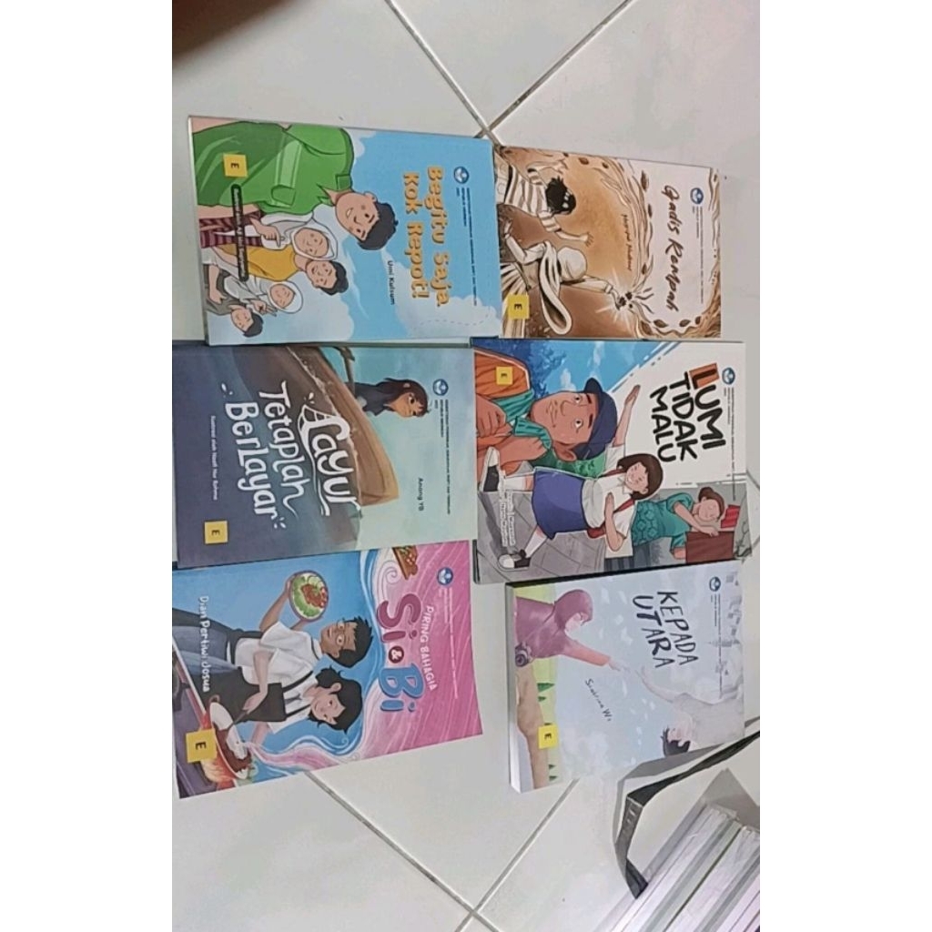 Buku SIBI kelas E Literasi pojok Baca Kemendikbud