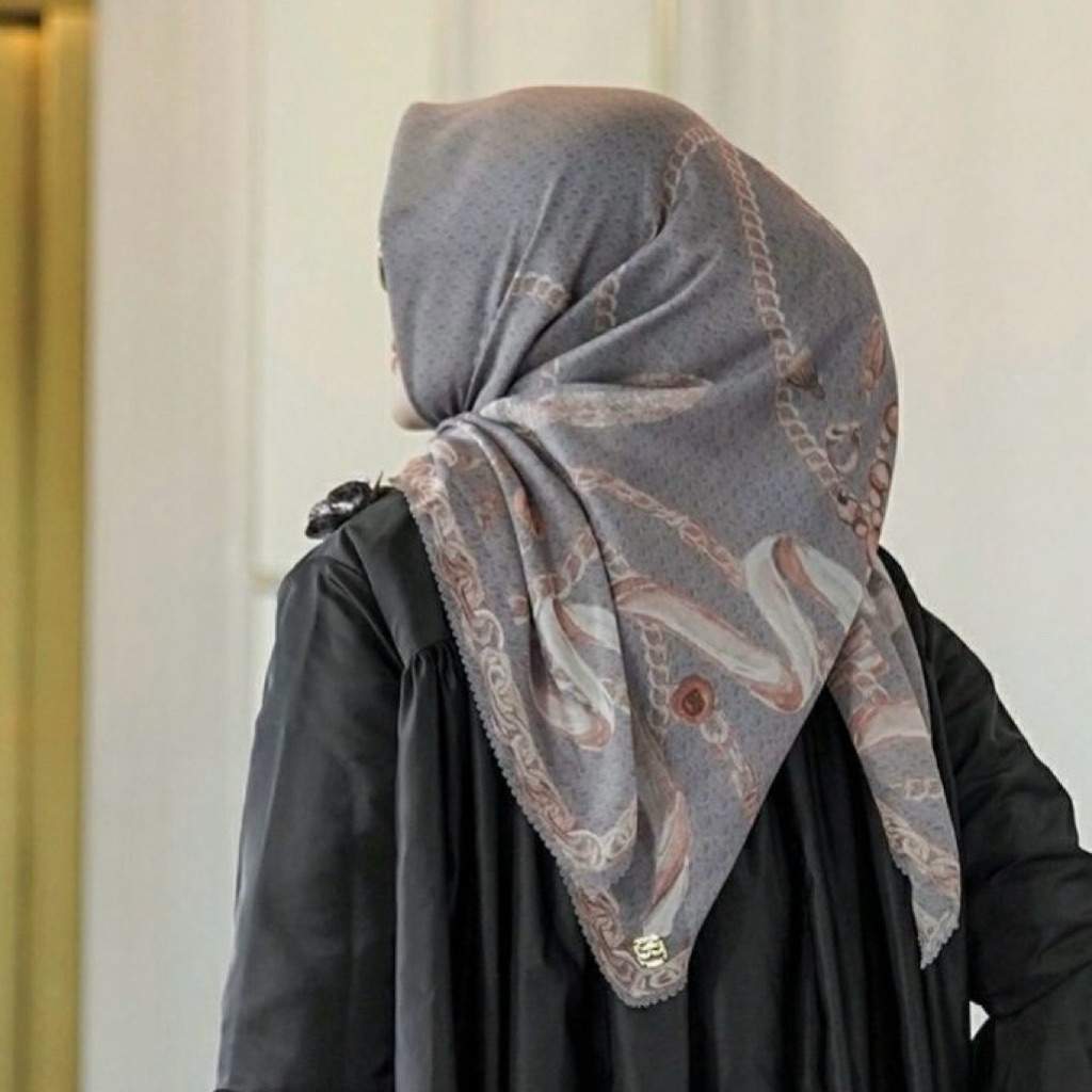 The Chain 1 As Is Buttonscarves