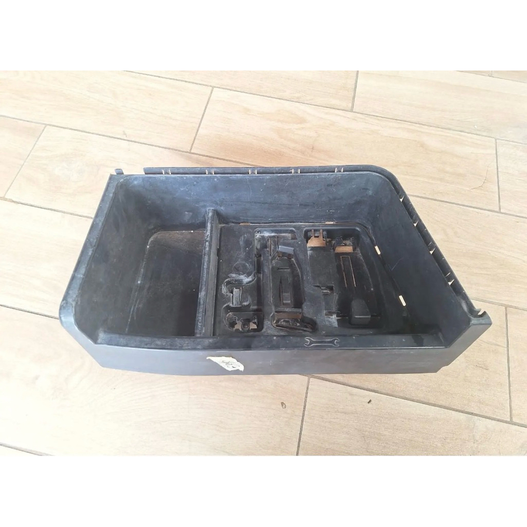 Cover samping bagasi BMW E90