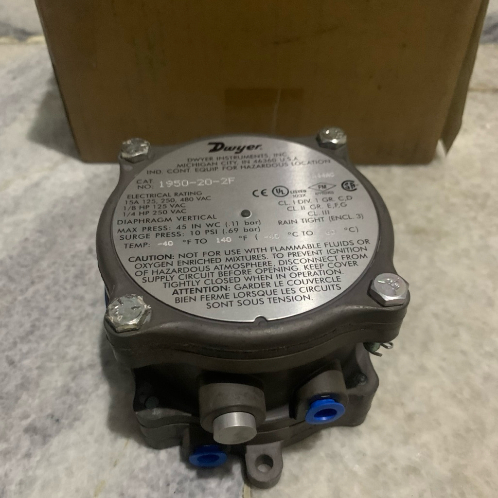 Dwyer Seri 1950-20-2F