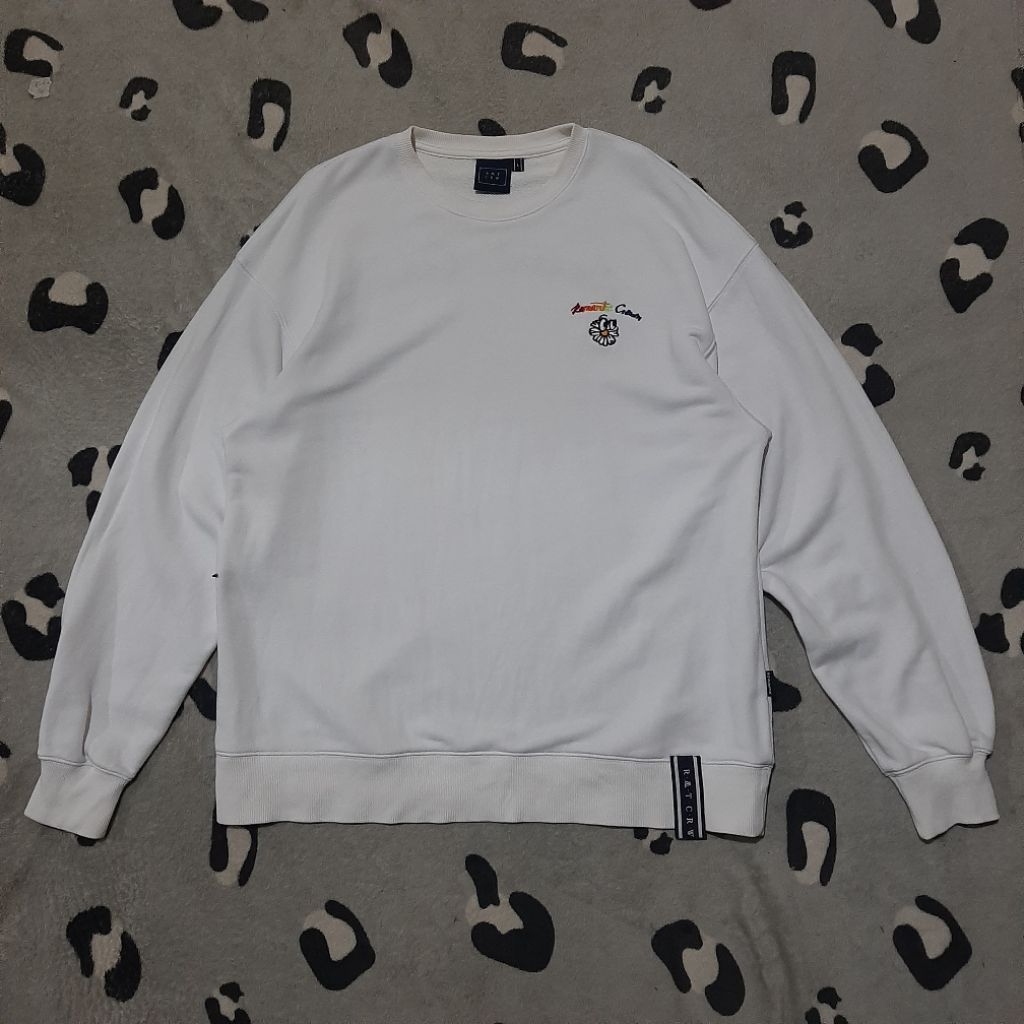 crewneck romantic crown