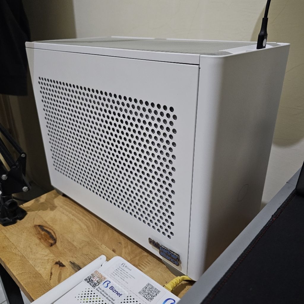 Casing ITX Cooler Master NR200 White