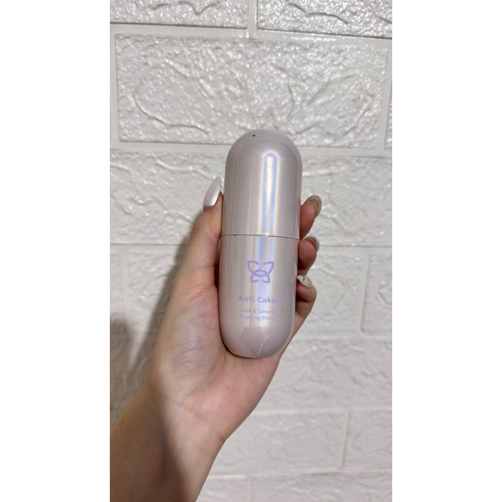 preloved mother of pearl MOP anti cakey primer