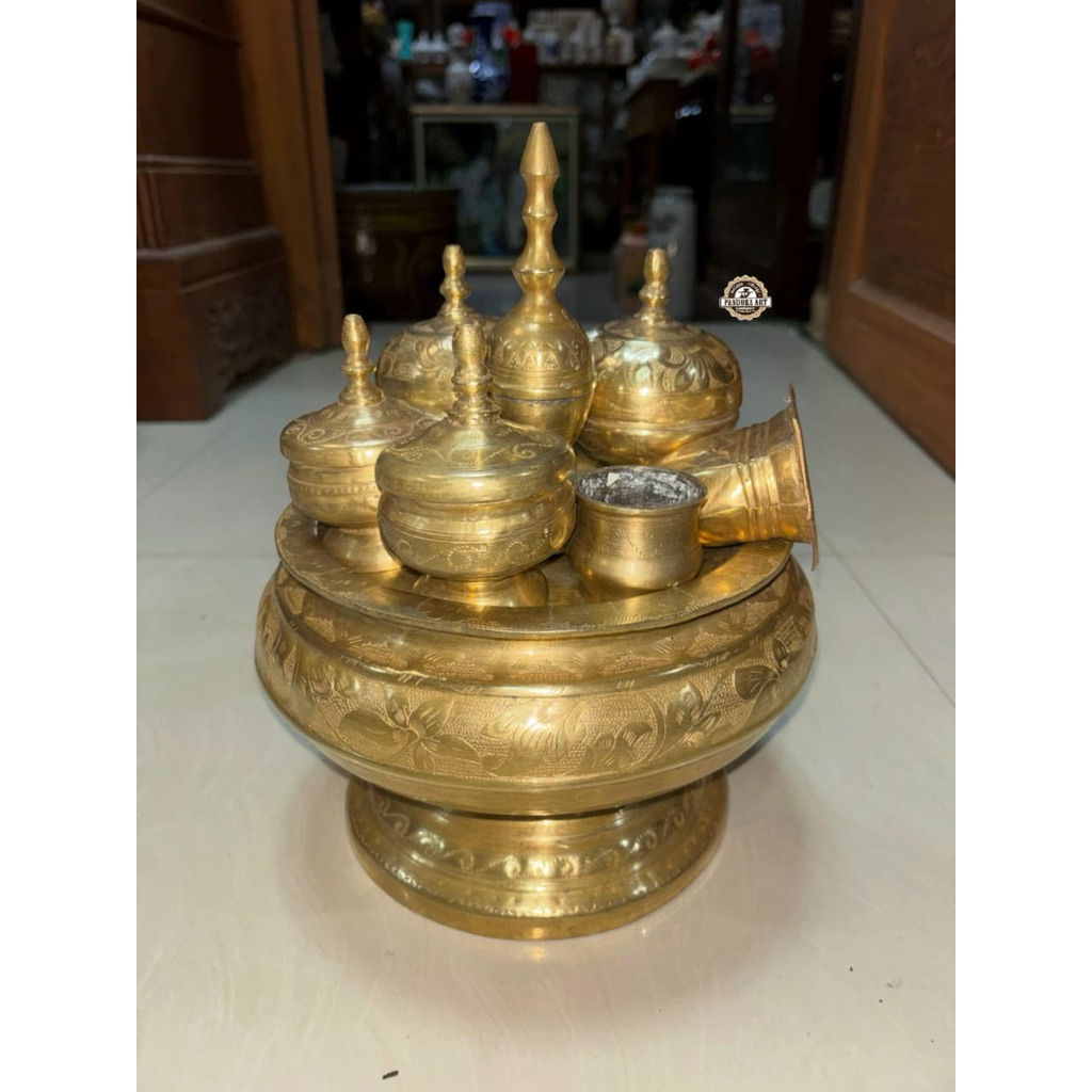 Kinangan bokor ukir kuningan lawas size BESAR